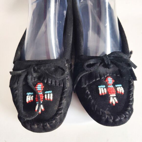 Minnetonka Kilty Black Suede Beaded Thunderbird Boho Moccasins Flats Size 9 - Picture 7 of 11